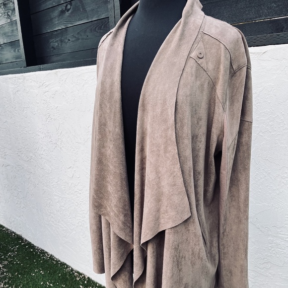 Tan Suedelike Hip Women's Jacket "L"  open front or snapped - Picture 4 of 8